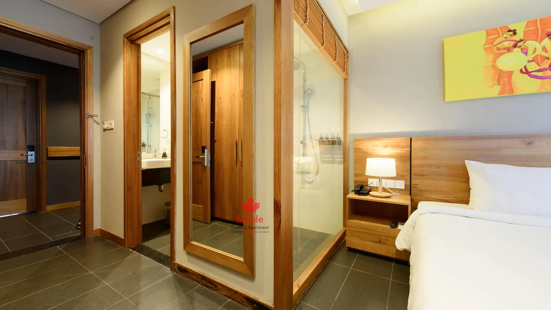 Maple Hotel & Apartment Нячанг