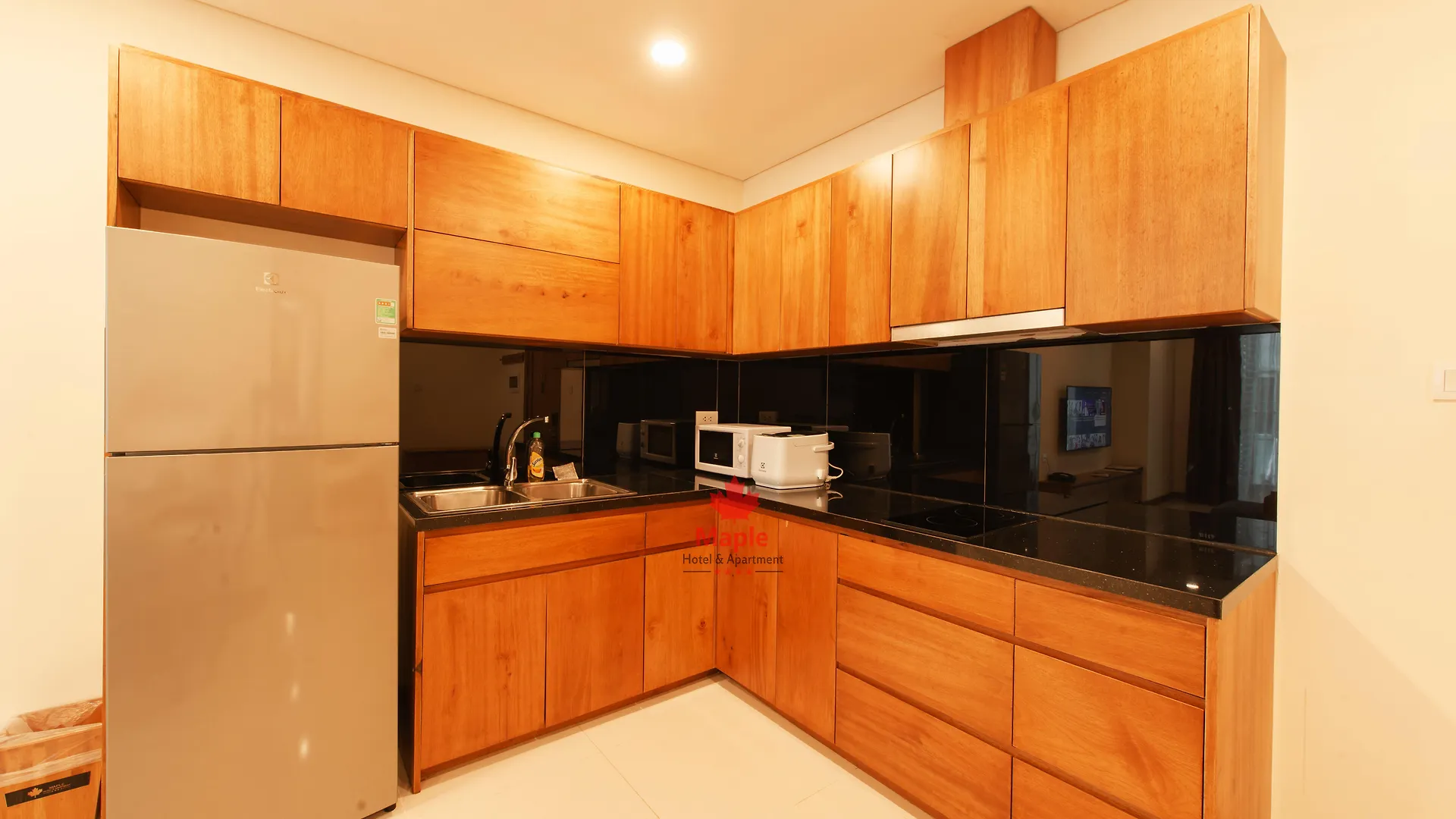 Maple Hotel & Apartment Нячанг