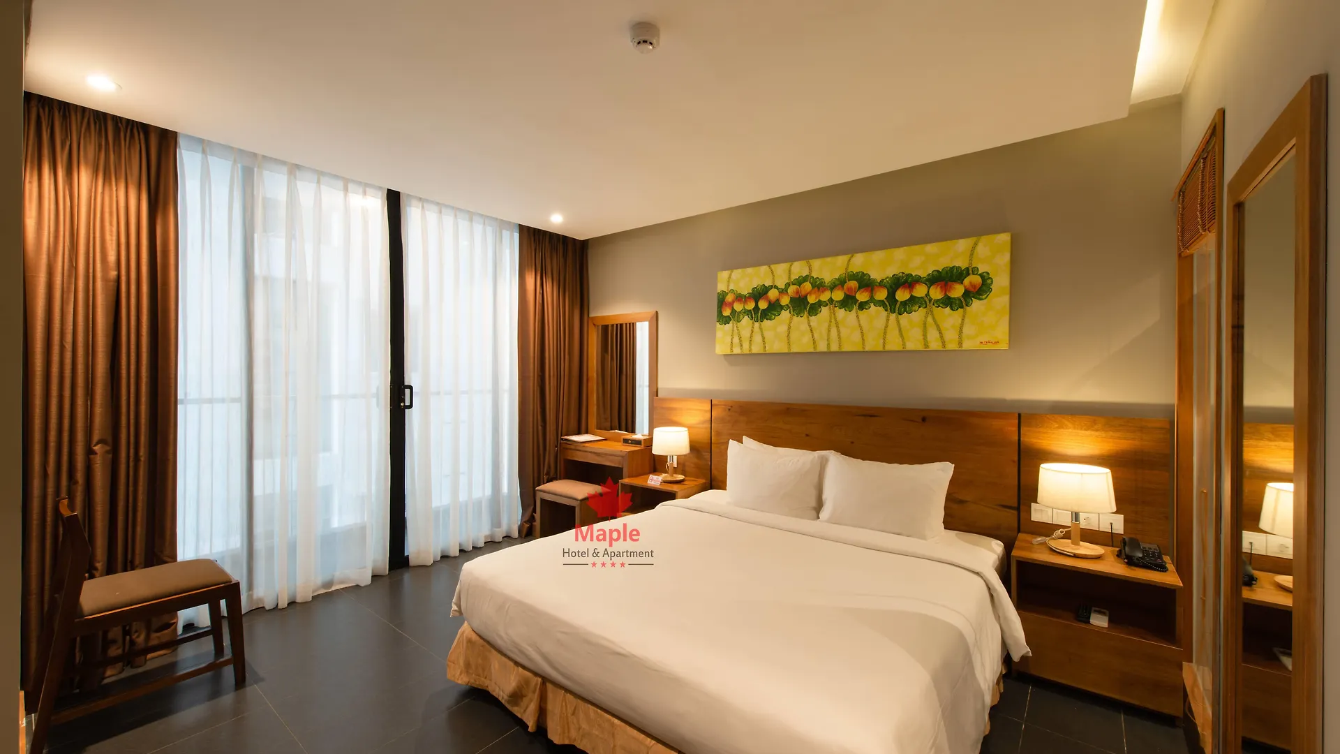 Maple Hotel & Apartment Нячанг