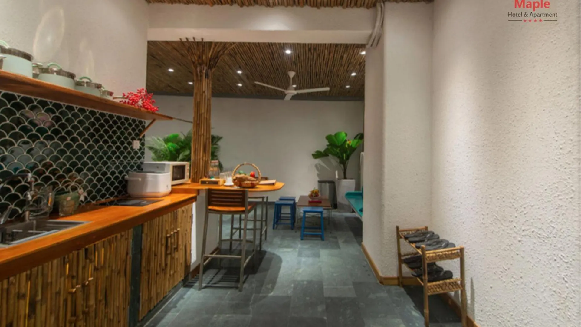 Maple Hotel & Apartment Нячанг